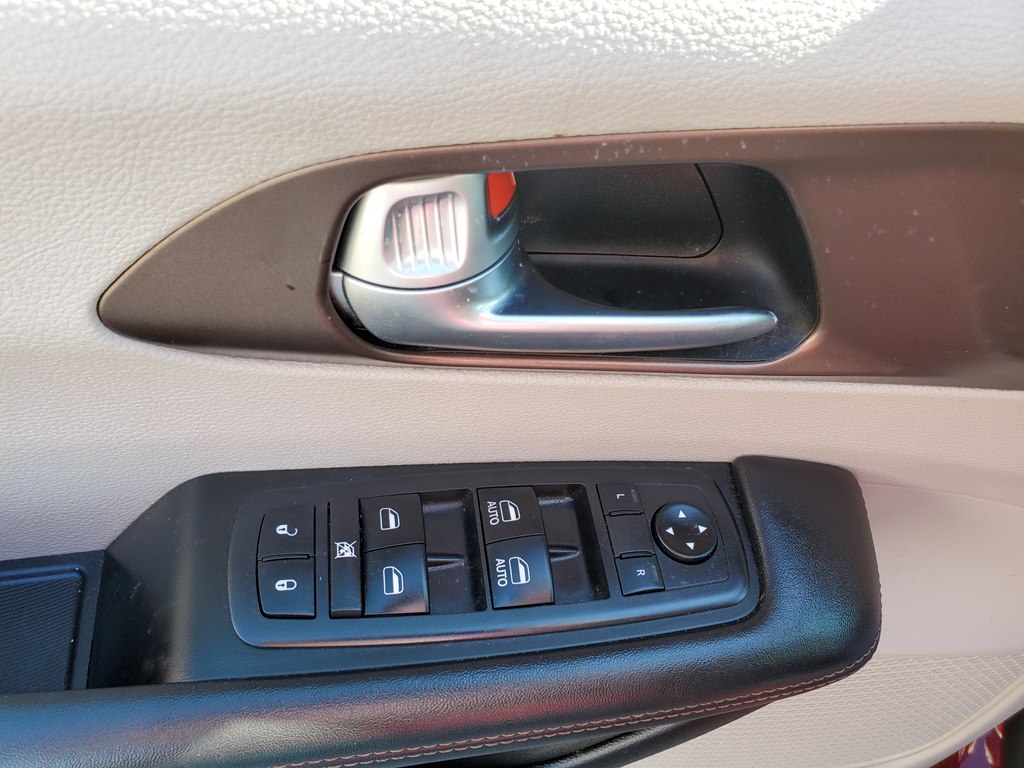 Photo 20 of this CHRYSLER PACIFICA