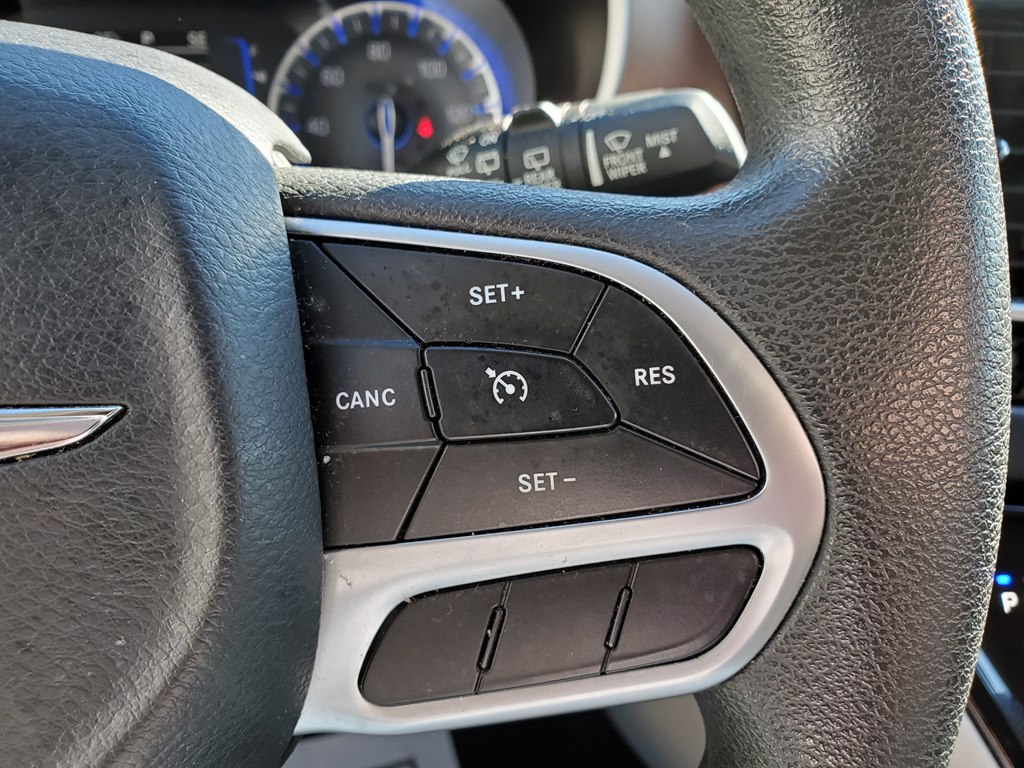 Photo 27 of this CHRYSLER PACIFICA