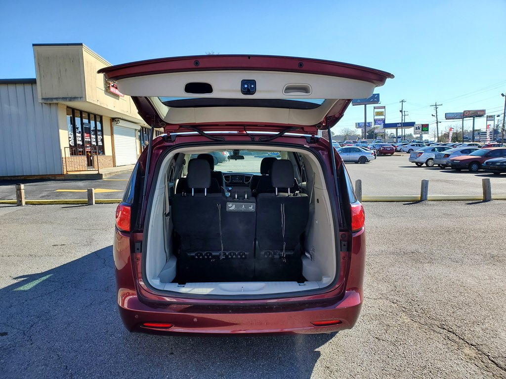 Photo 7 of this CHRYSLER PACIFICA