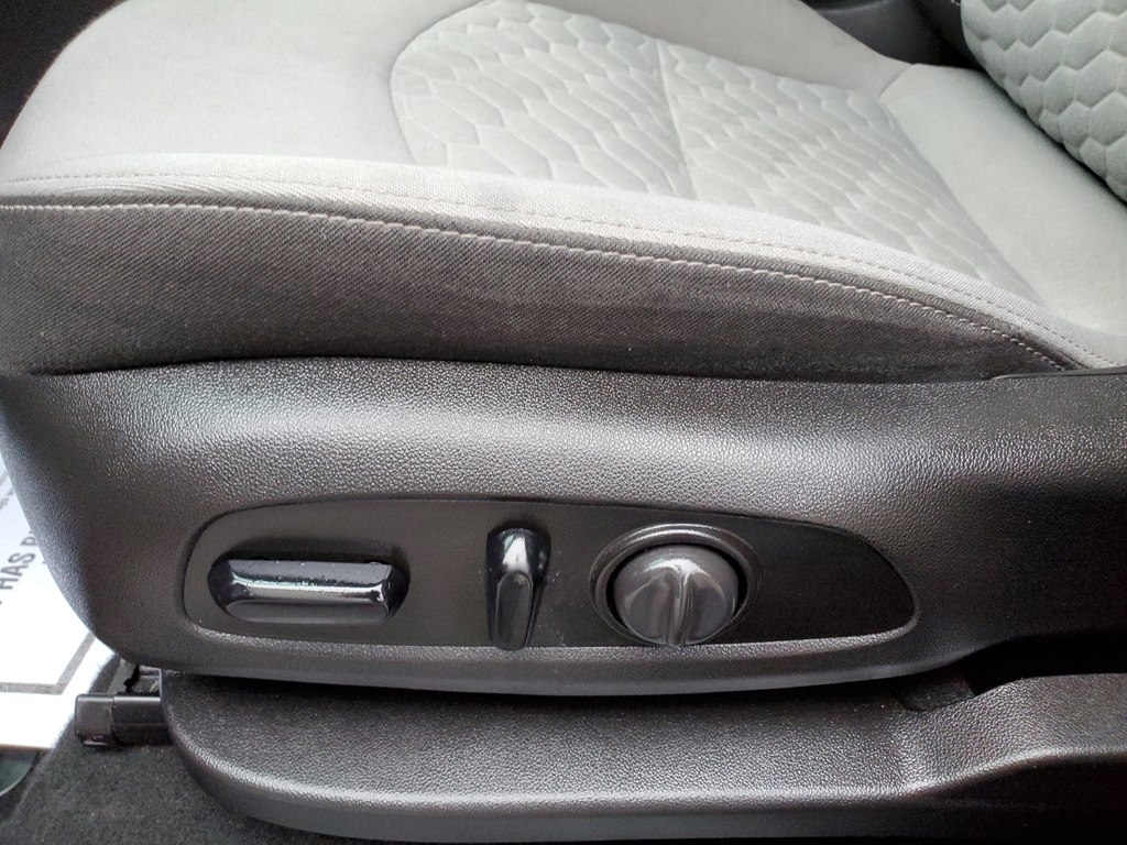 Photo 19 of this CHEVROLET EQUINOX