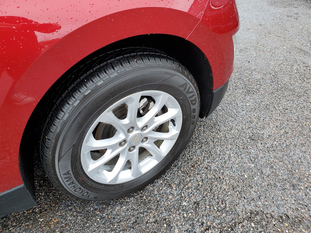 Photo 7 of this CHEVROLET EQUINOX