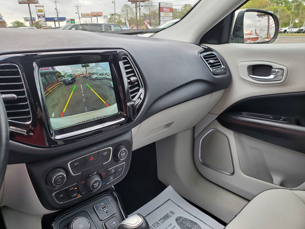 Photo 29 of this JEEP COMPASS