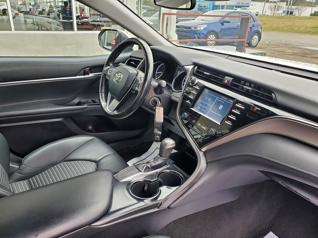 Photo 13 of this TOYOTA CAMRY