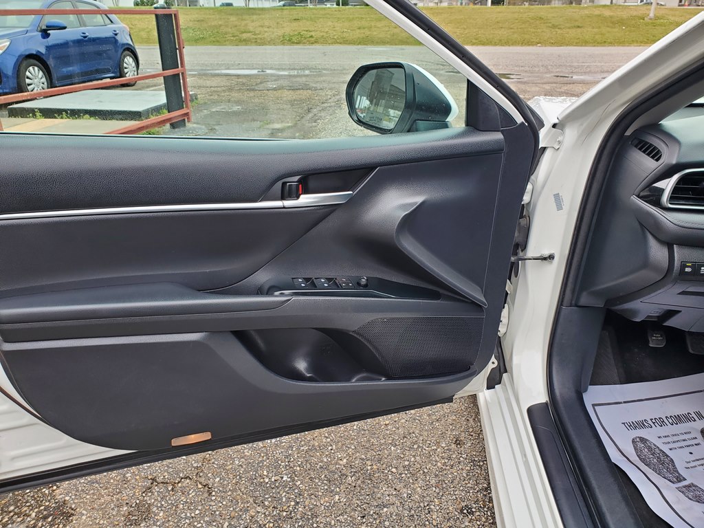 Photo 17 of this TOYOTA CAMRY