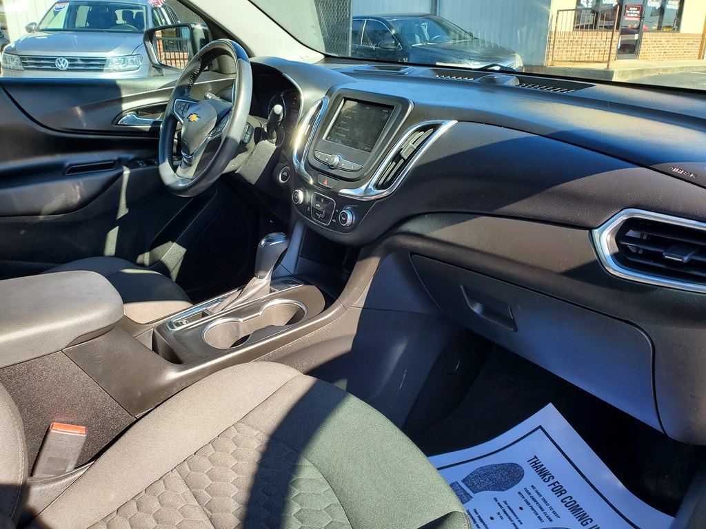 Photo 10 of this CHEVROLET EQUINOX