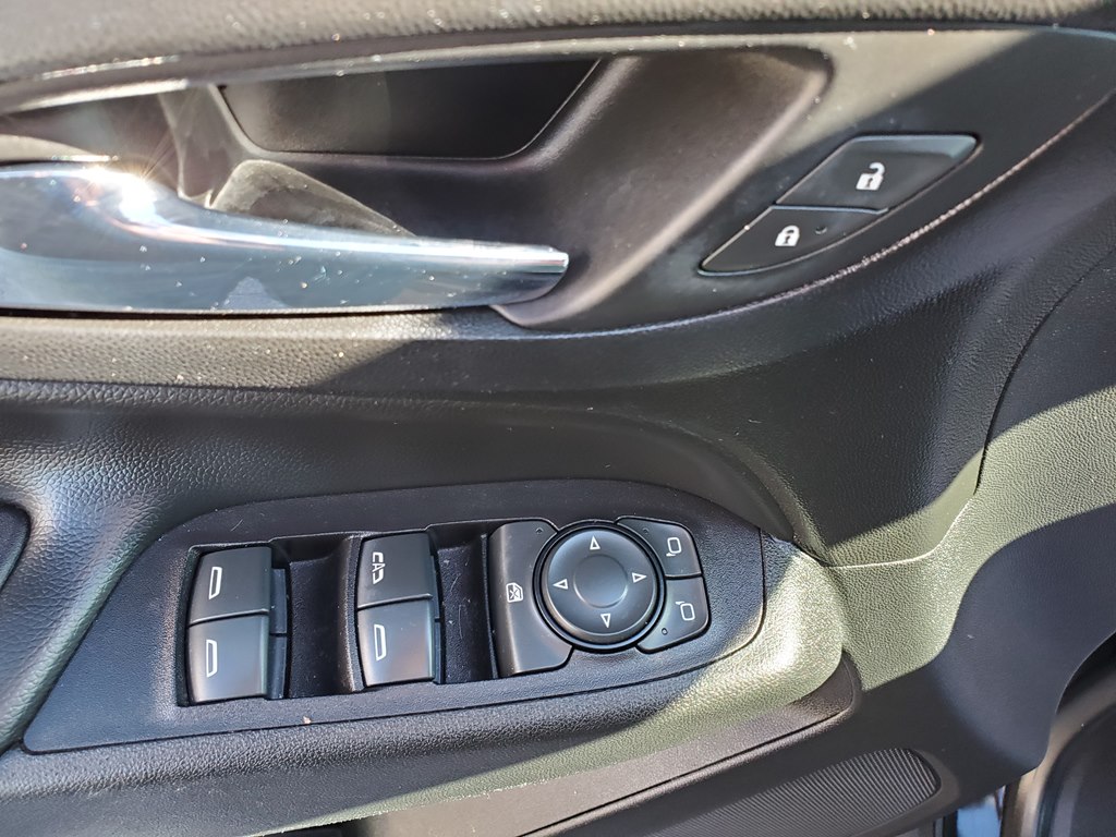 Photo 19 of this CHEVROLET EQUINOX