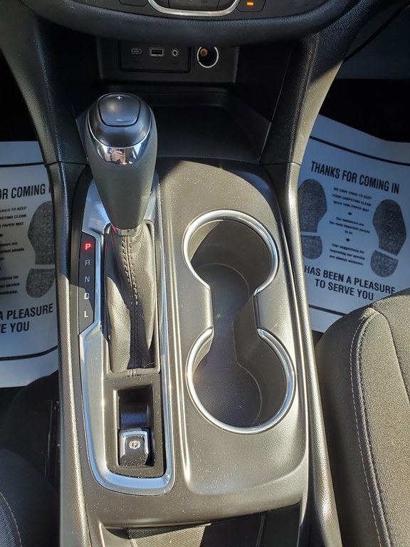 Photo 26 of this CHEVROLET EQUINOX