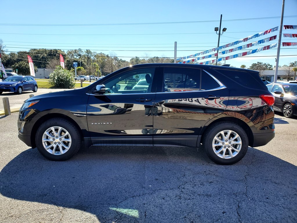 Photo 4 of this CHEVROLET EQUINOX