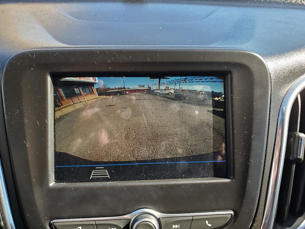 Photo 31 of this CHEVROLET EQUINOX