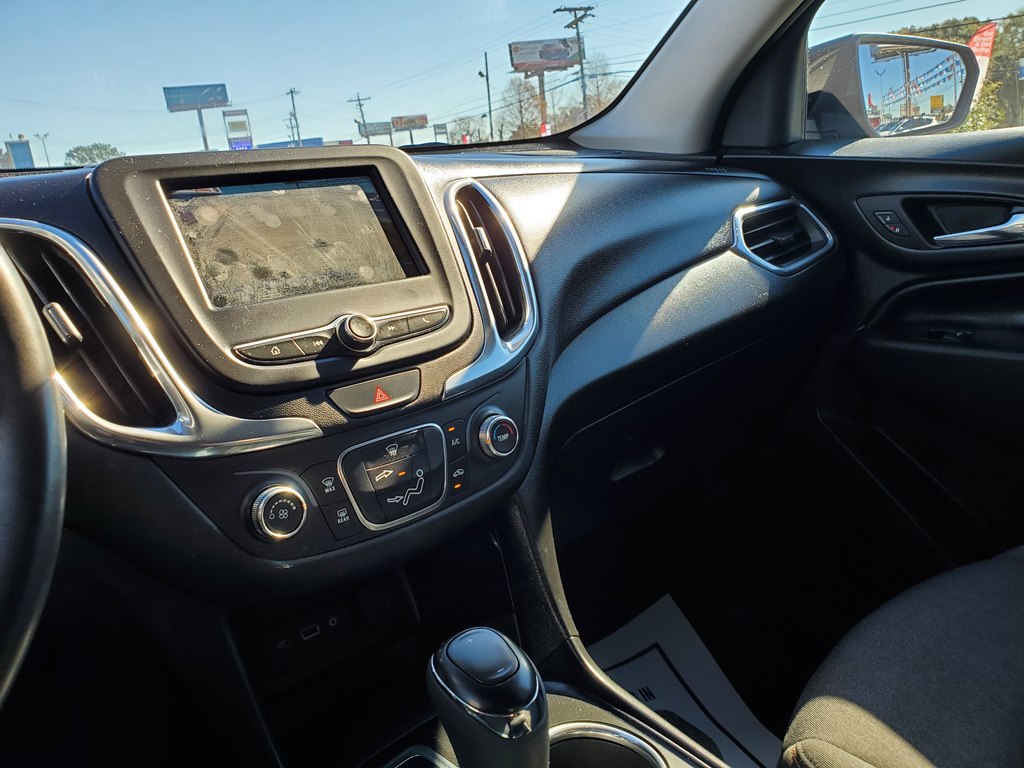 Photo 33 of this CHEVROLET EQUINOX