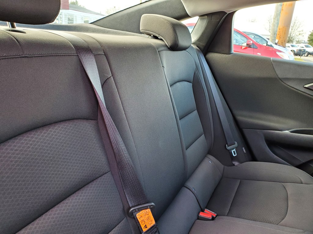 Photo 10 of this CHEVROLET MALIBU