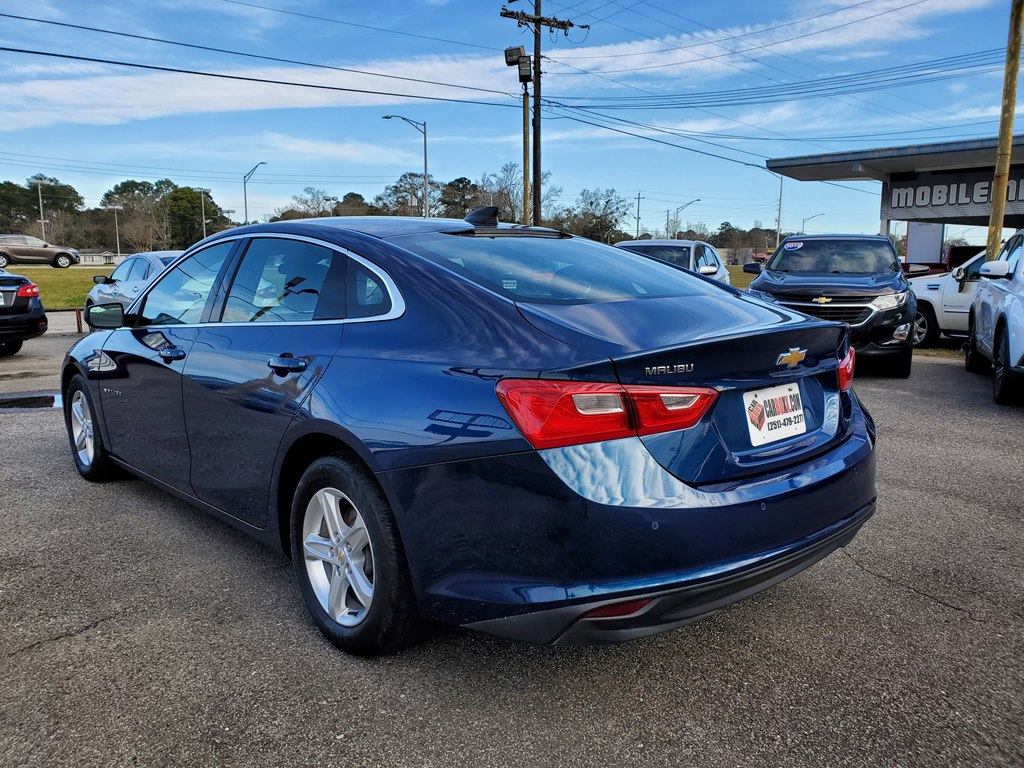 Photo 5 of this CHEVROLET MALIBU