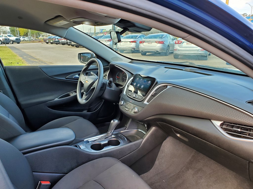 Photo 7 of this CHEVROLET MALIBU