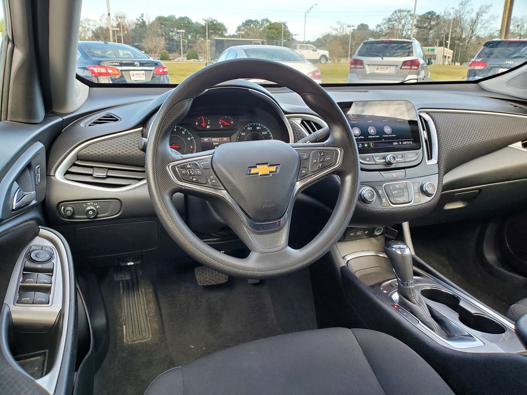 Photo 12 of this CHEVROLET MALIBU