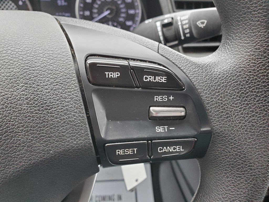 Photo 23 of this HYUNDAI ELANTRA