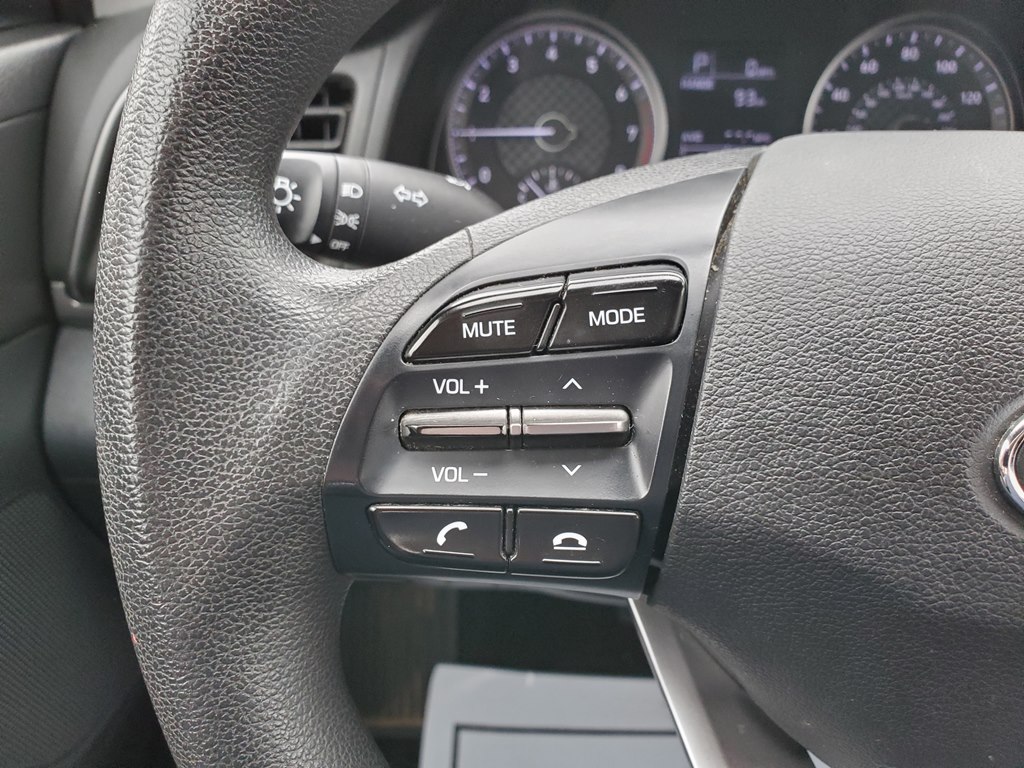 Photo 22 of this HYUNDAI ELANTRA