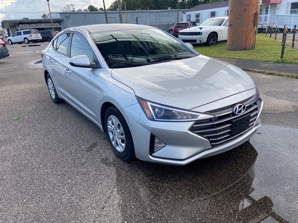 Photo 2 of this HYUNDAI ELANTRA