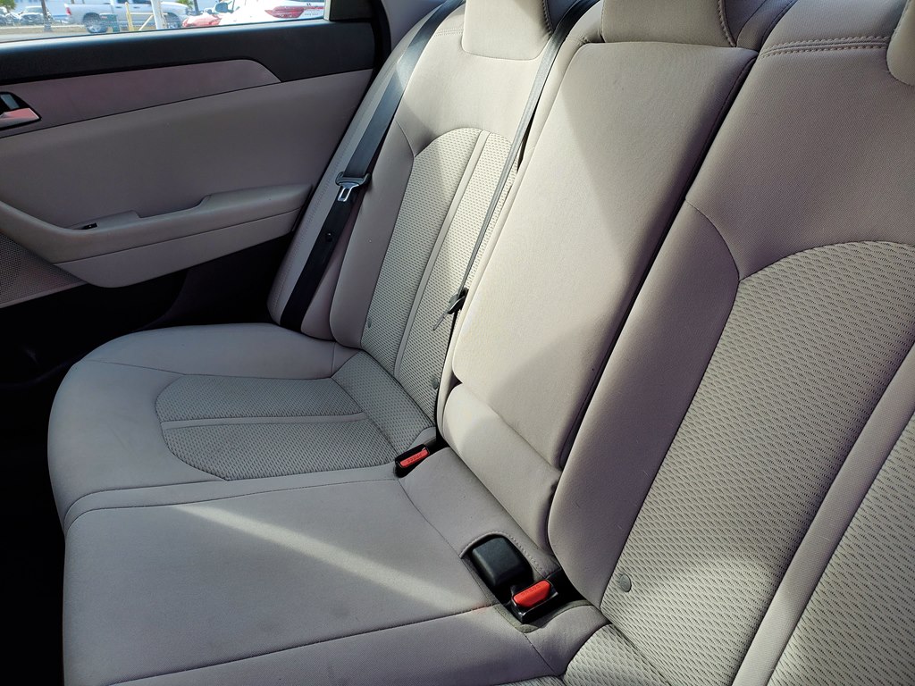 Photo 19 of this HYUNDAI SONATA
