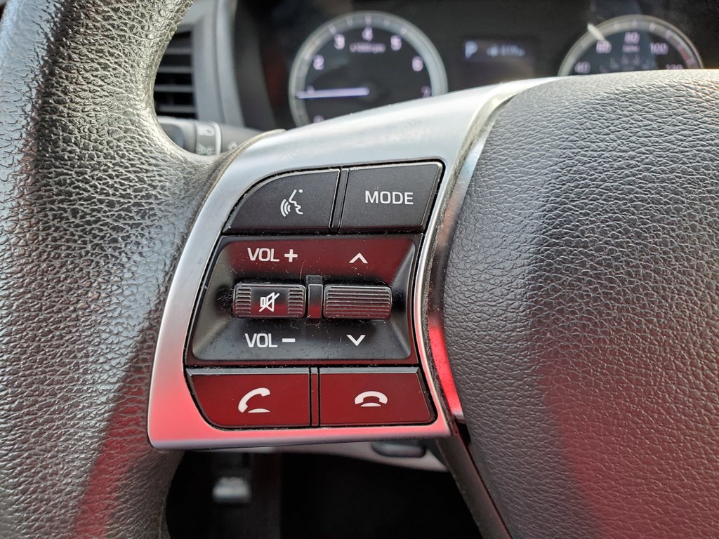 Photo 26 of this HYUNDAI SONATA