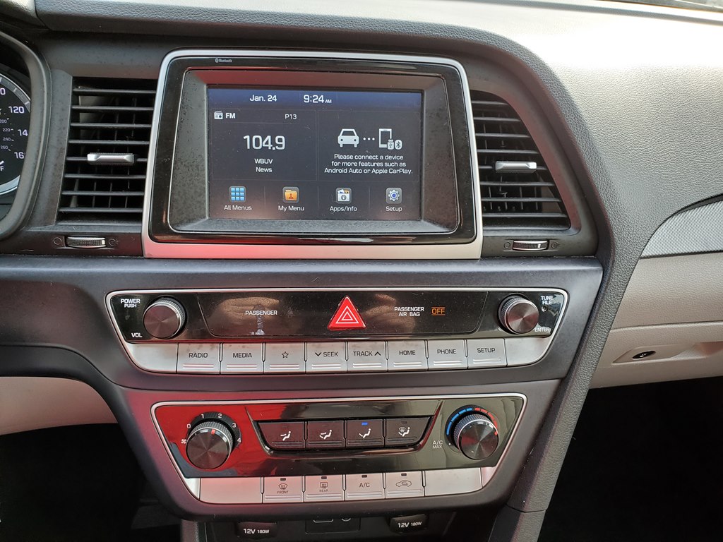 Photo 31 of this HYUNDAI SONATA
