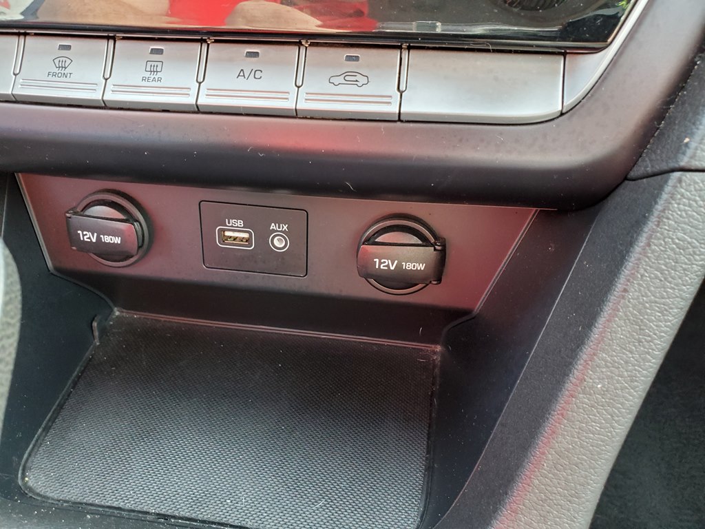 Photo 30 of this HYUNDAI SONATA