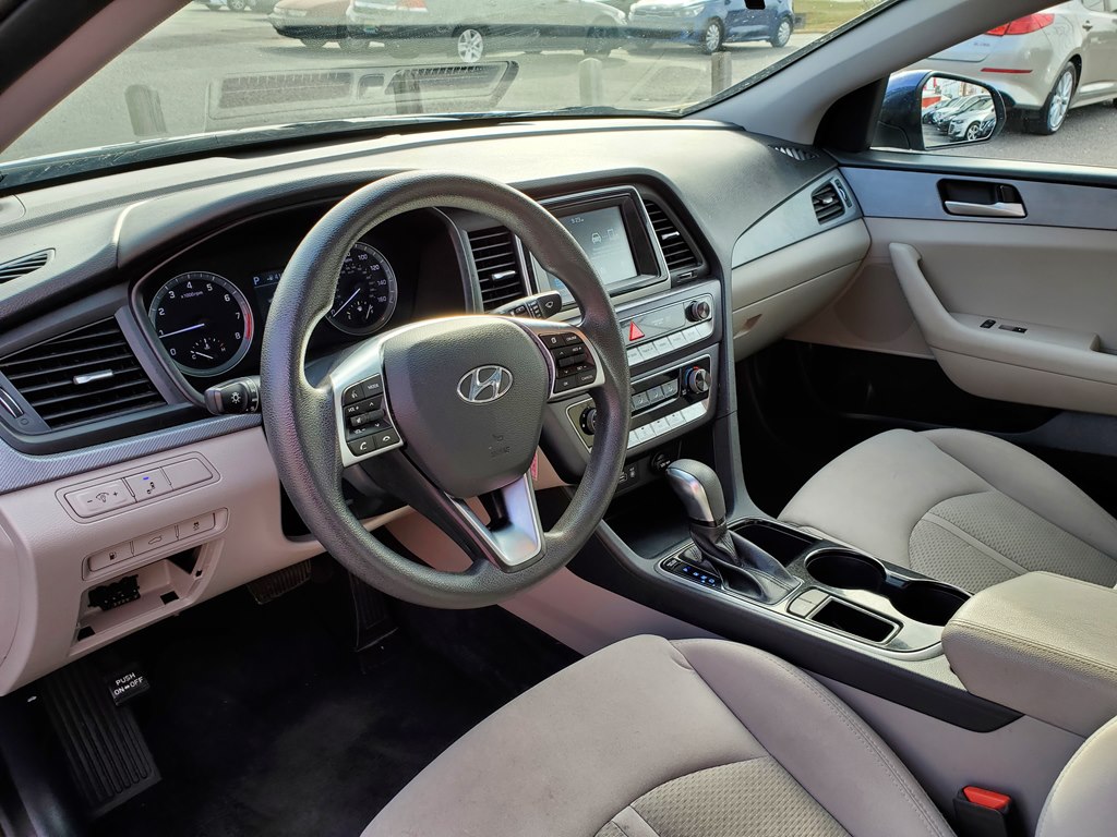 Photo 24 of this HYUNDAI SONATA