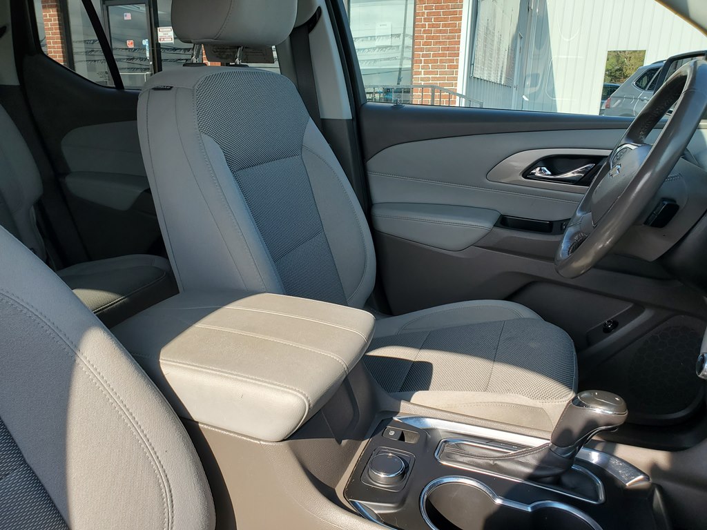 CHEVROLET TRAVERSE 2019 CHEVROLET TRAVERSE 1GNERGKW0KJ237873