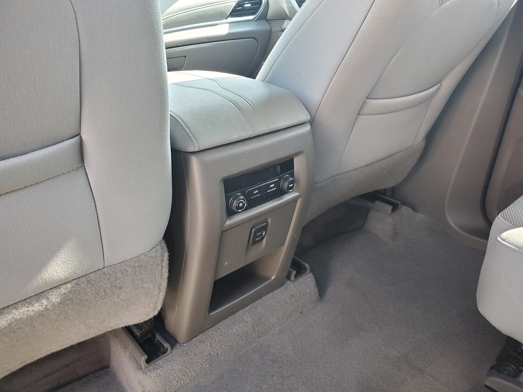 CHEVROLET TRAVERSE 2019 CHEVROLET TRAVERSE 1GNERGKW0KJ237873