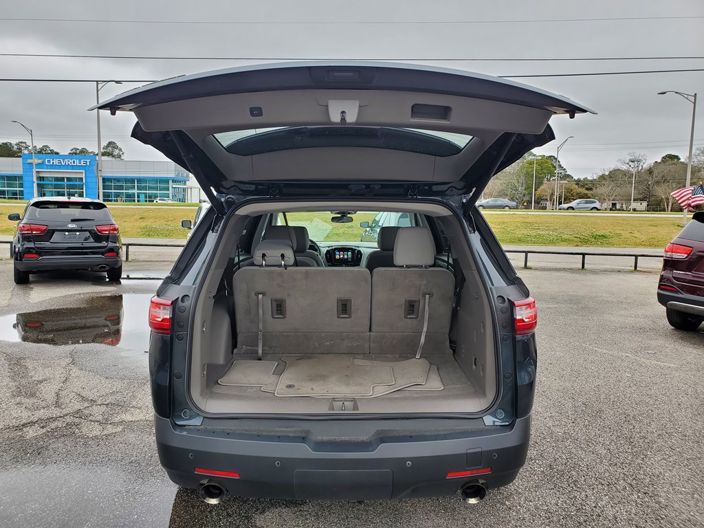 Photo 7 of this CHEVROLET TRAVERSE