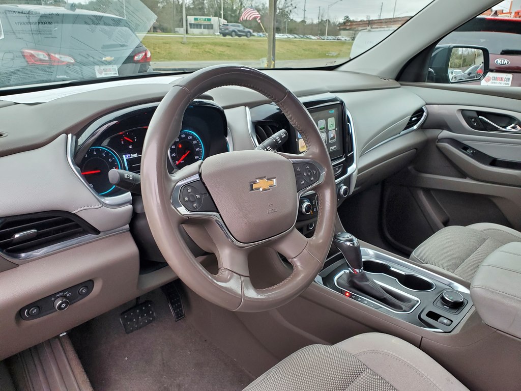 Photo 24 of this CHEVROLET TRAVERSE