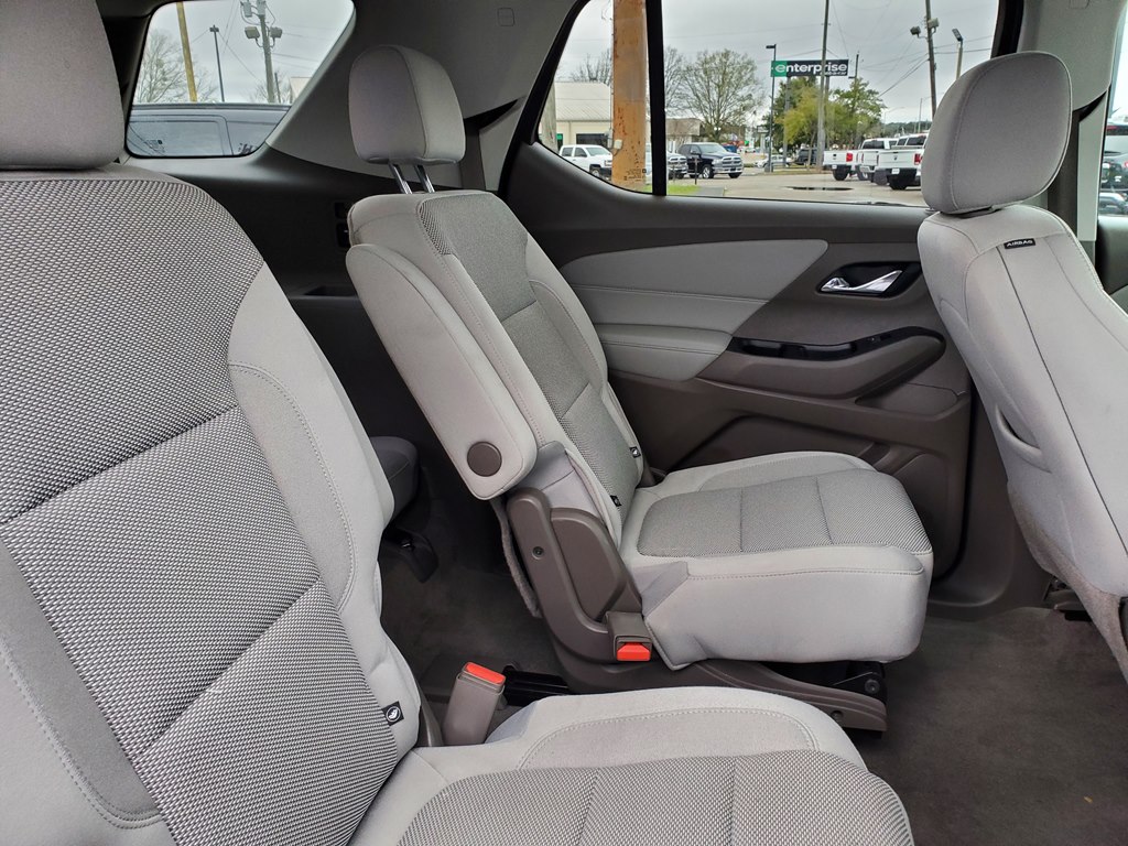 Photo 14 of this CHEVROLET TRAVERSE