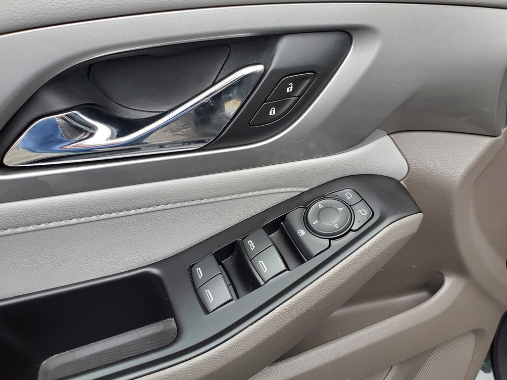 Photo 21 of this CHEVROLET TRAVERSE