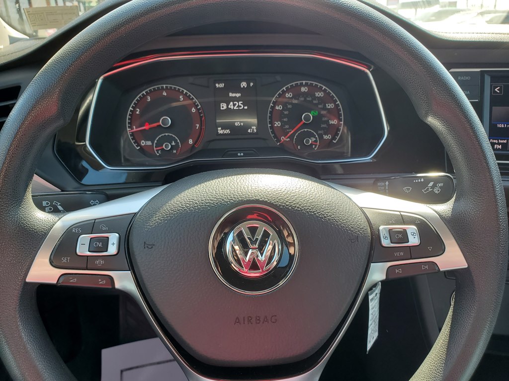 Photo 23 of this VOLKSWAGEN JETTA