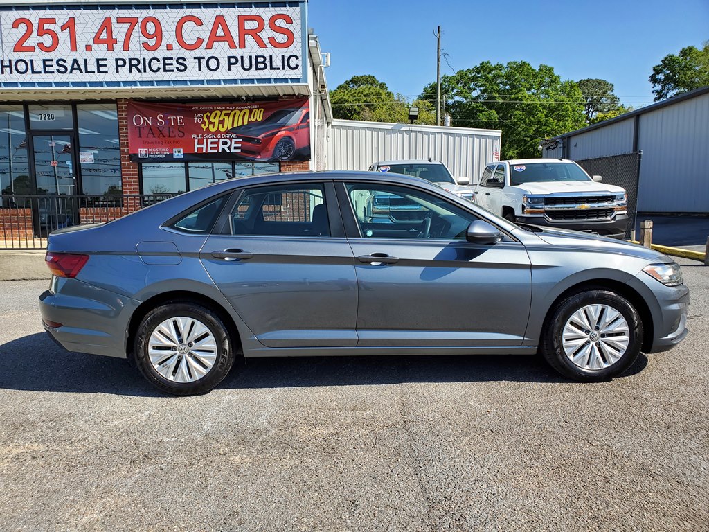 Photo 10 of this VOLKSWAGEN JETTA