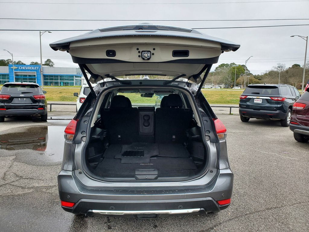 Photo 7 of this NISSAN ROGUE