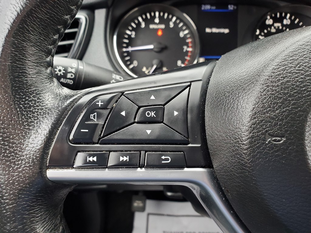 Photo 24 of this NISSAN ROGUE