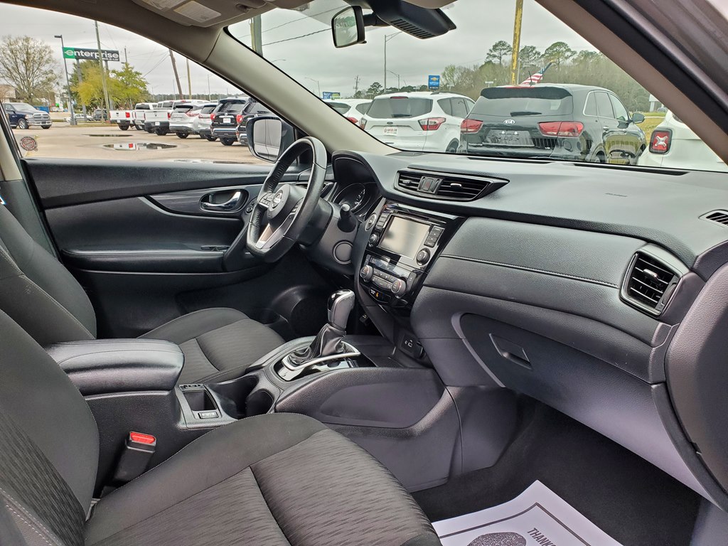 Photo 12 of this NISSAN ROGUE