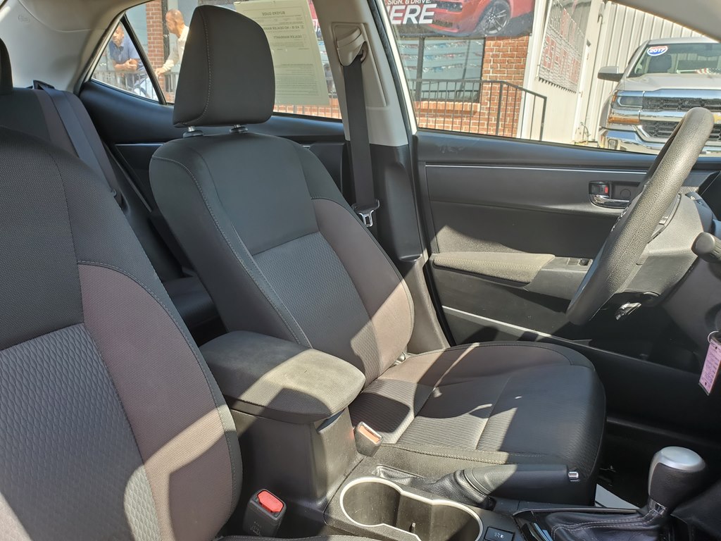 Photo 13 of this TOYOTA COROLLA