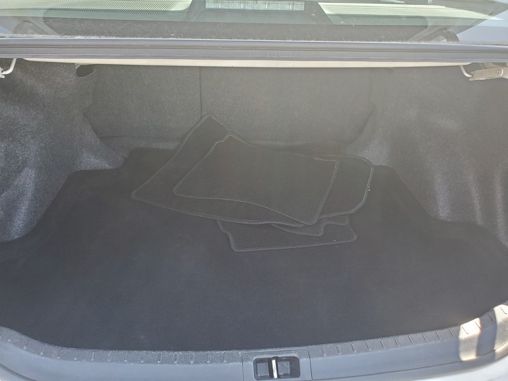 Photo 8 of this TOYOTA COROLLA