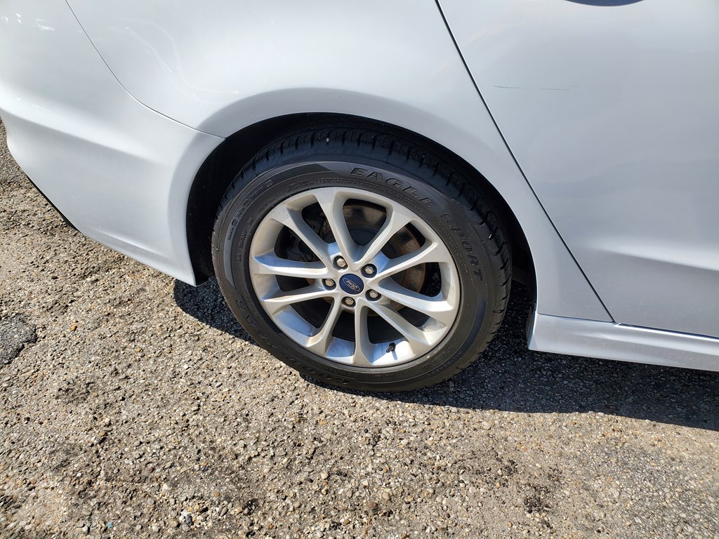 Photo 14 of this FORD FUSION