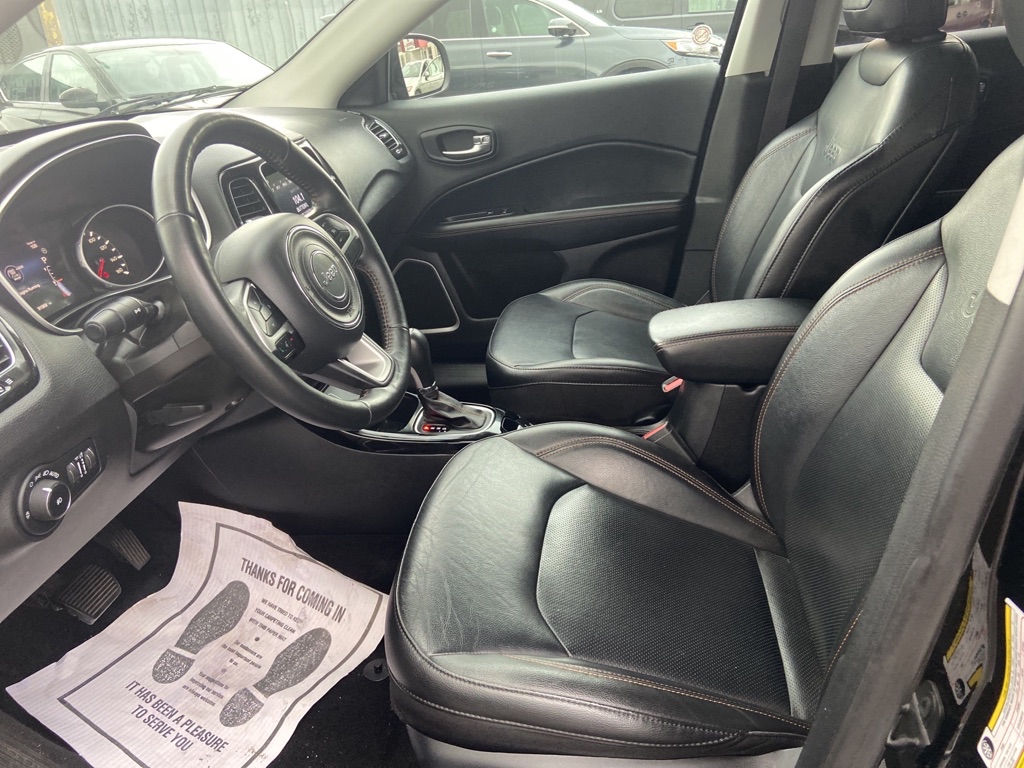 Photo 4 of this JEEP COMPASS