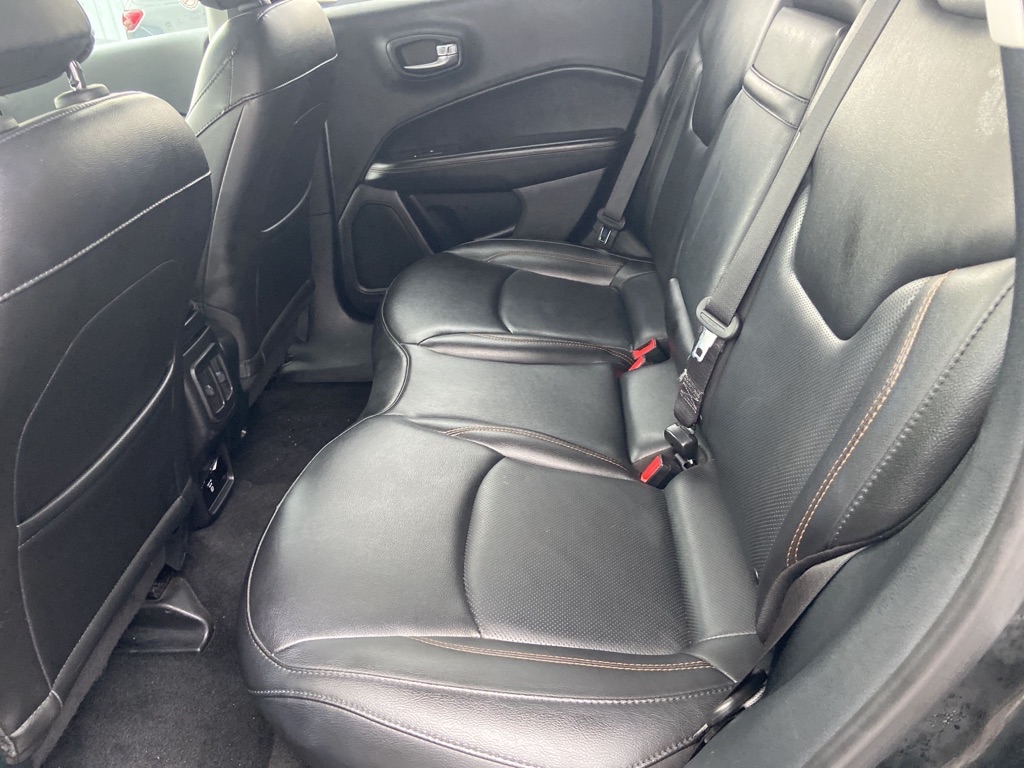 Photo 5 of this JEEP COMPASS