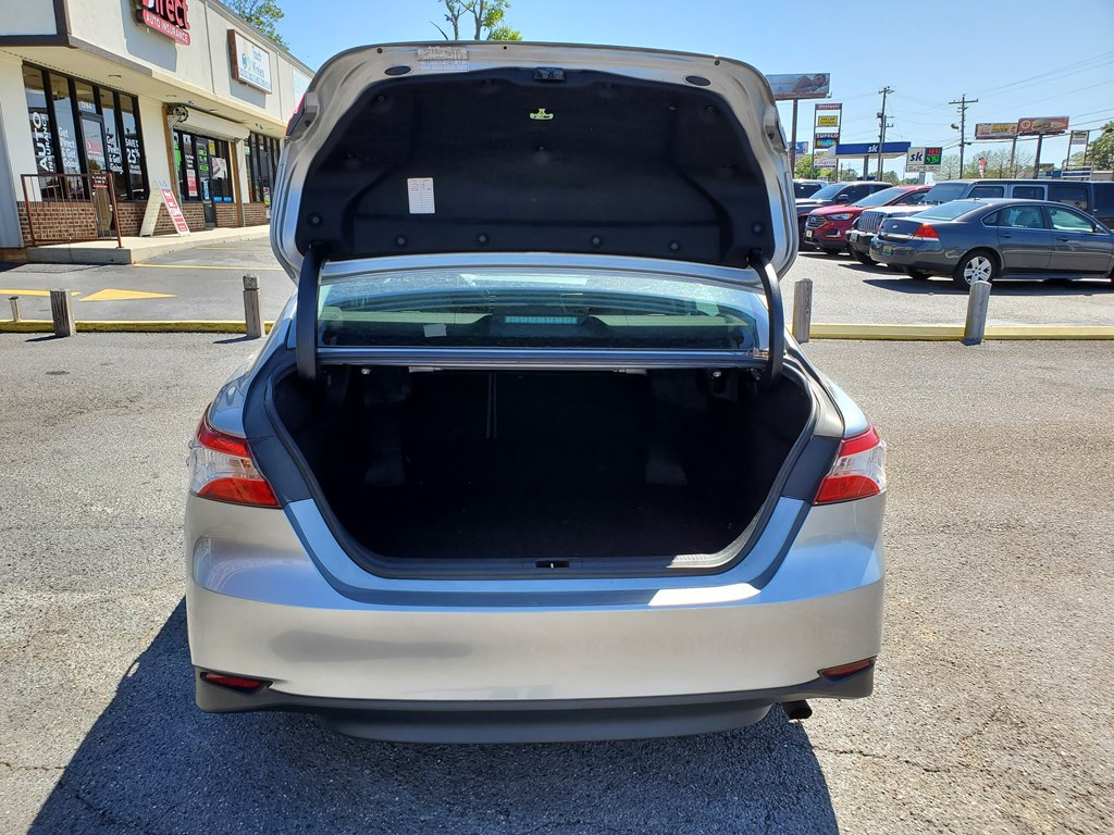 Photo 7 of this TOYOTA CAMRY