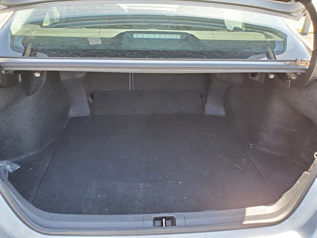 Photo 8 of this TOYOTA CAMRY