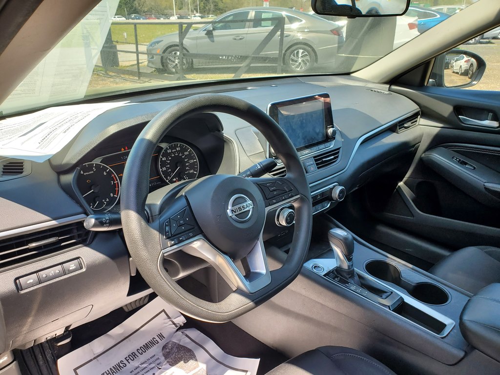 Photo 23 of this NISSAN ALTIMA