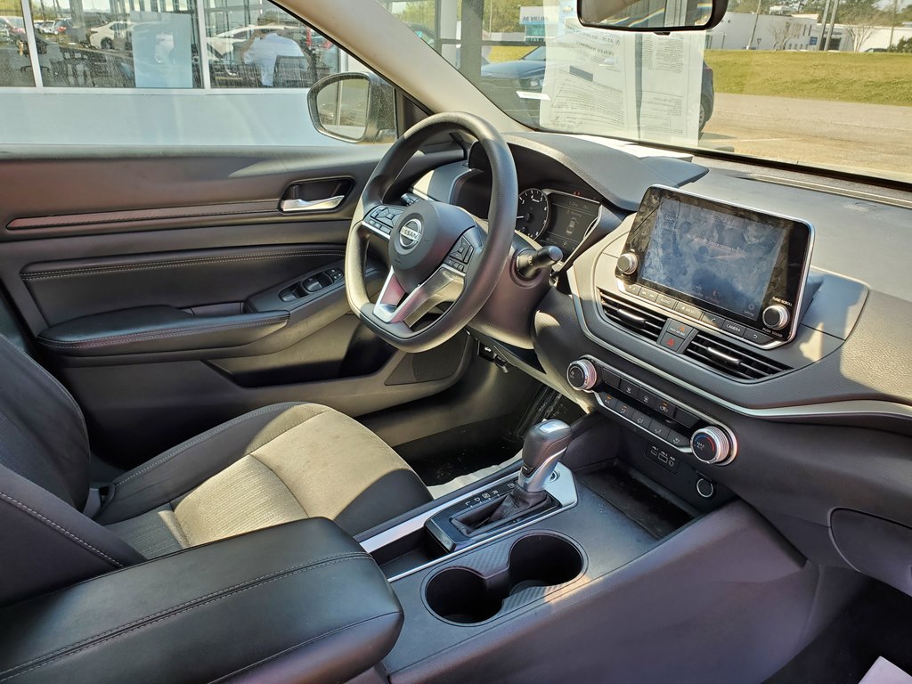 Photo 16 of this NISSAN ALTIMA