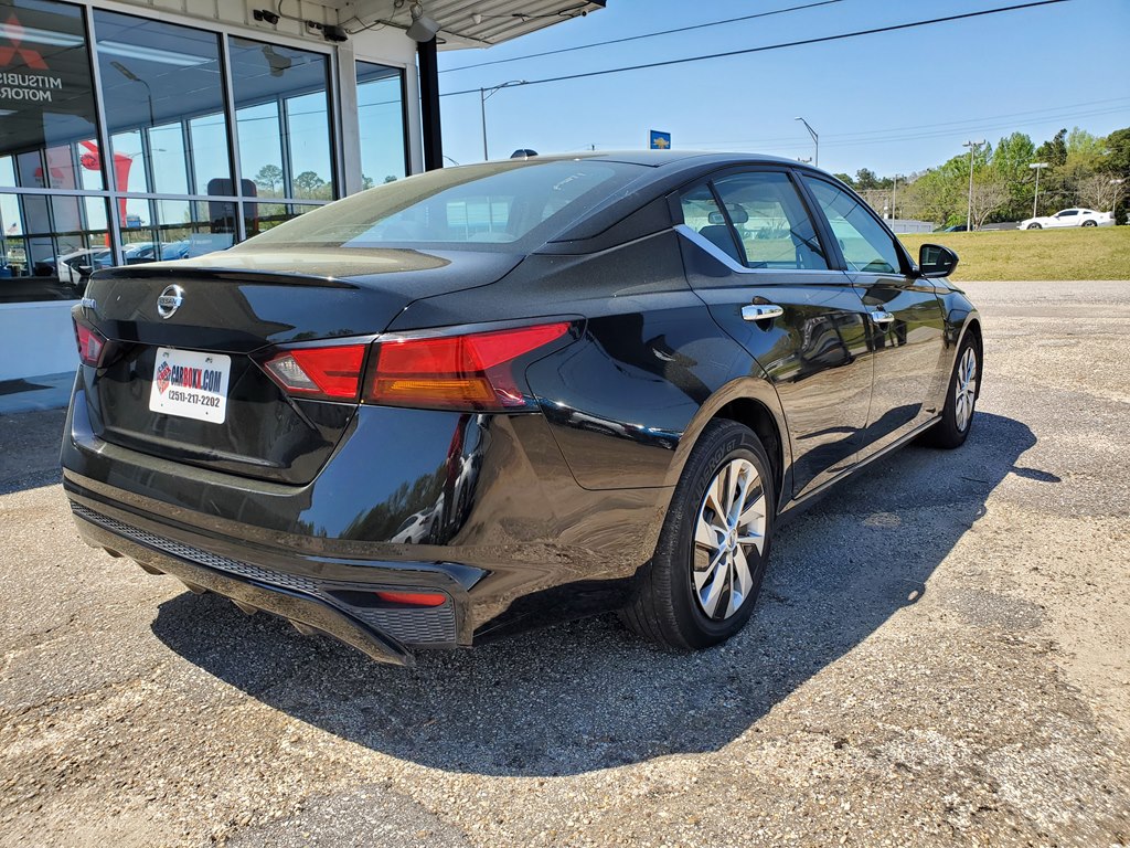 Photo 12 of this NISSAN ALTIMA