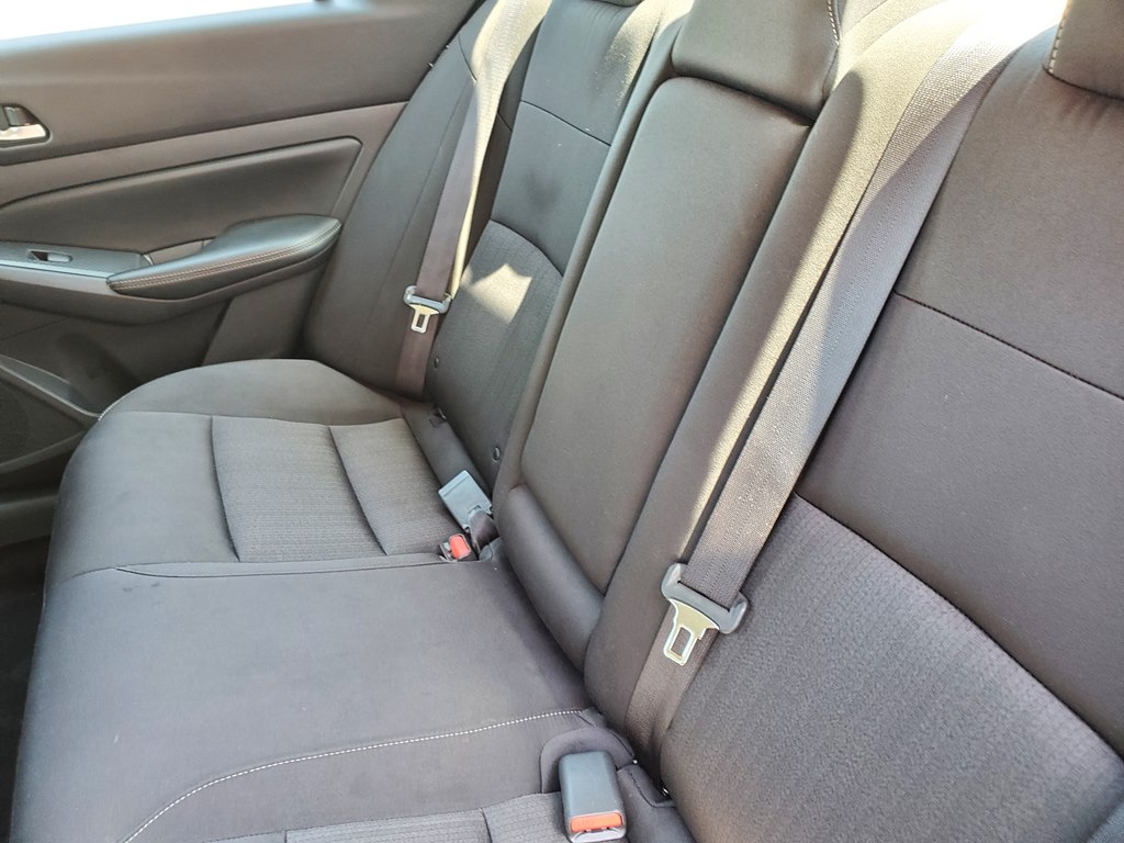 Photo 18 of this NISSAN ALTIMA