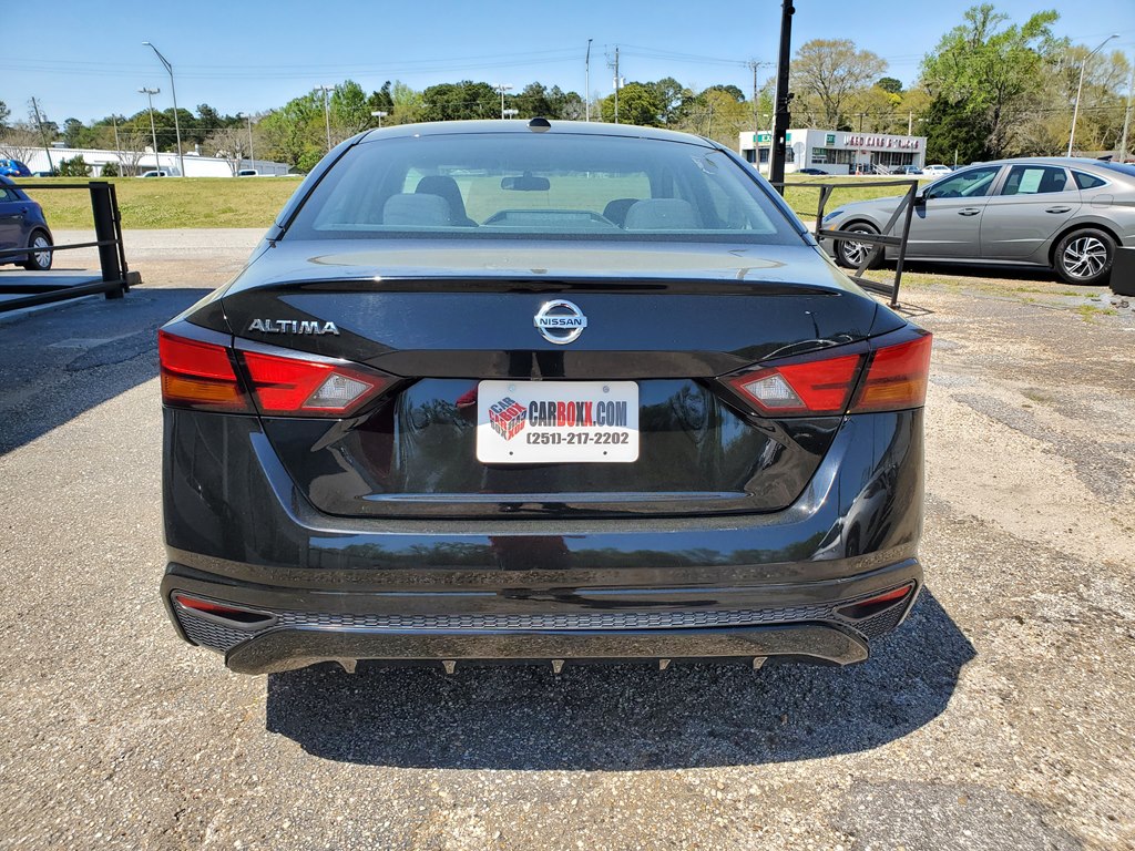 Photo 9 of this NISSAN ALTIMA