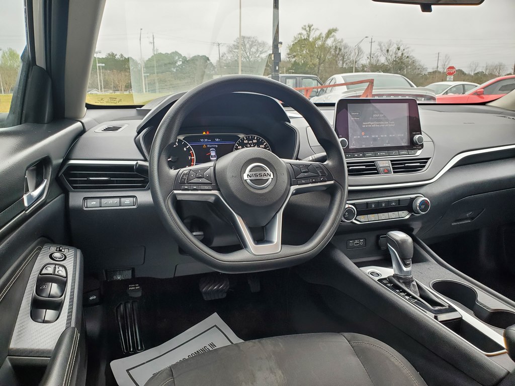 Photo 15 of this NISSAN ALTIMA